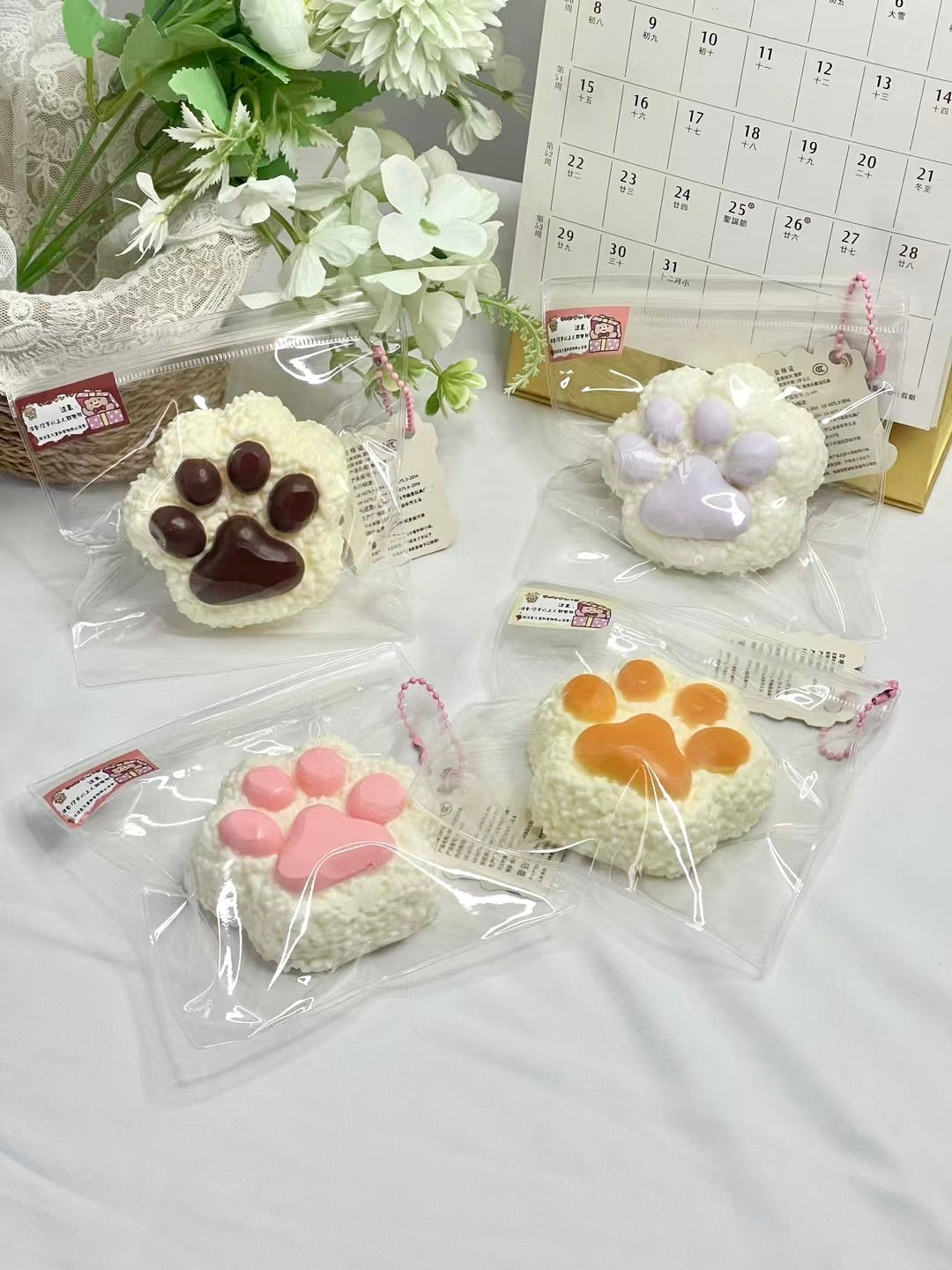 Rice Paw Squishy Stress Relief Decompression Toy