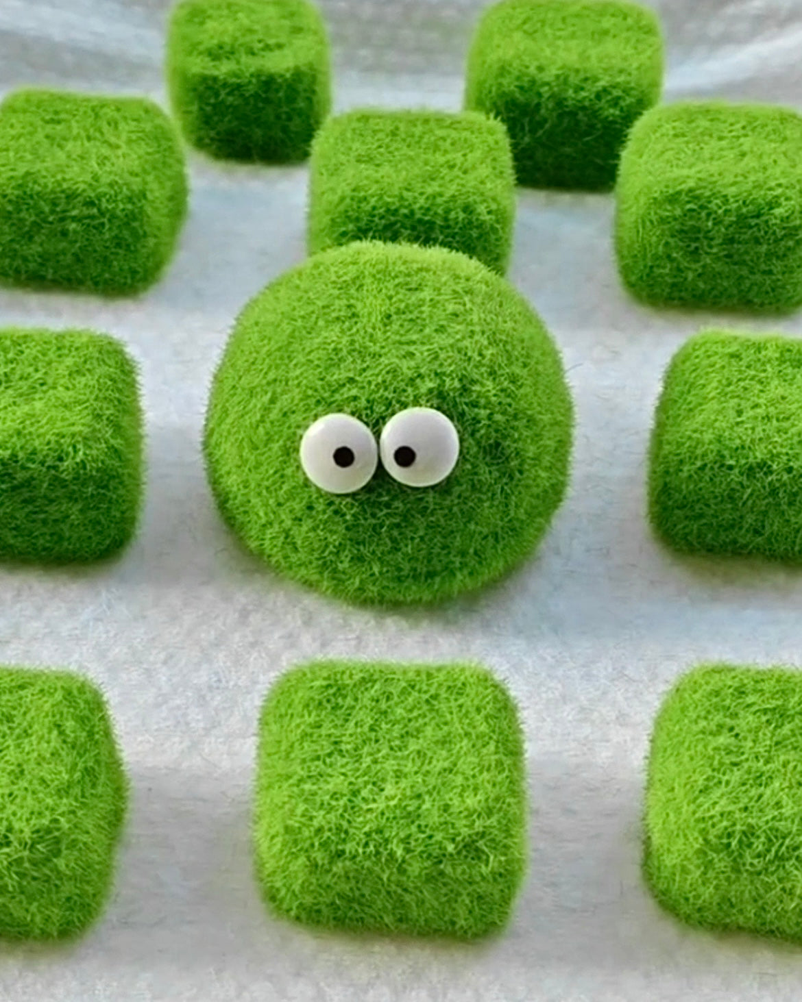 4Pcs Moss Ball/Cube Relief Decompression Toy