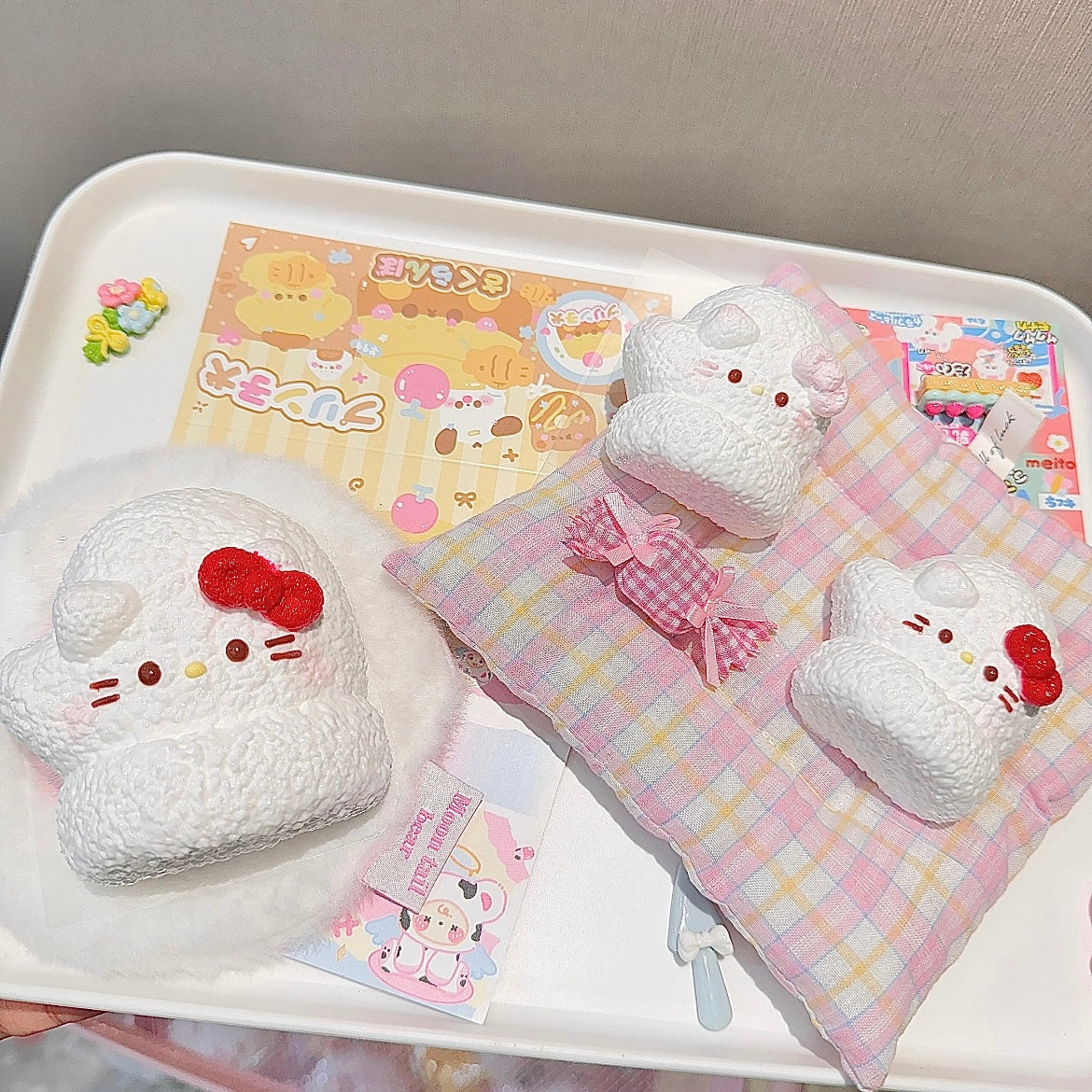 kitty Glove Squishy Stress Relief Decompression Toy
