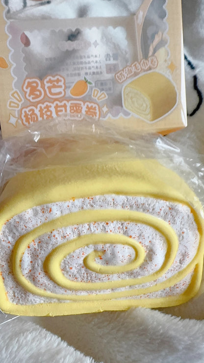 Slow Rising Squishy Roulade Stress Relief Decompression Toy